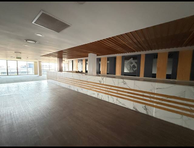 1,481M² OFFICE TO LET IN PARKTOWN